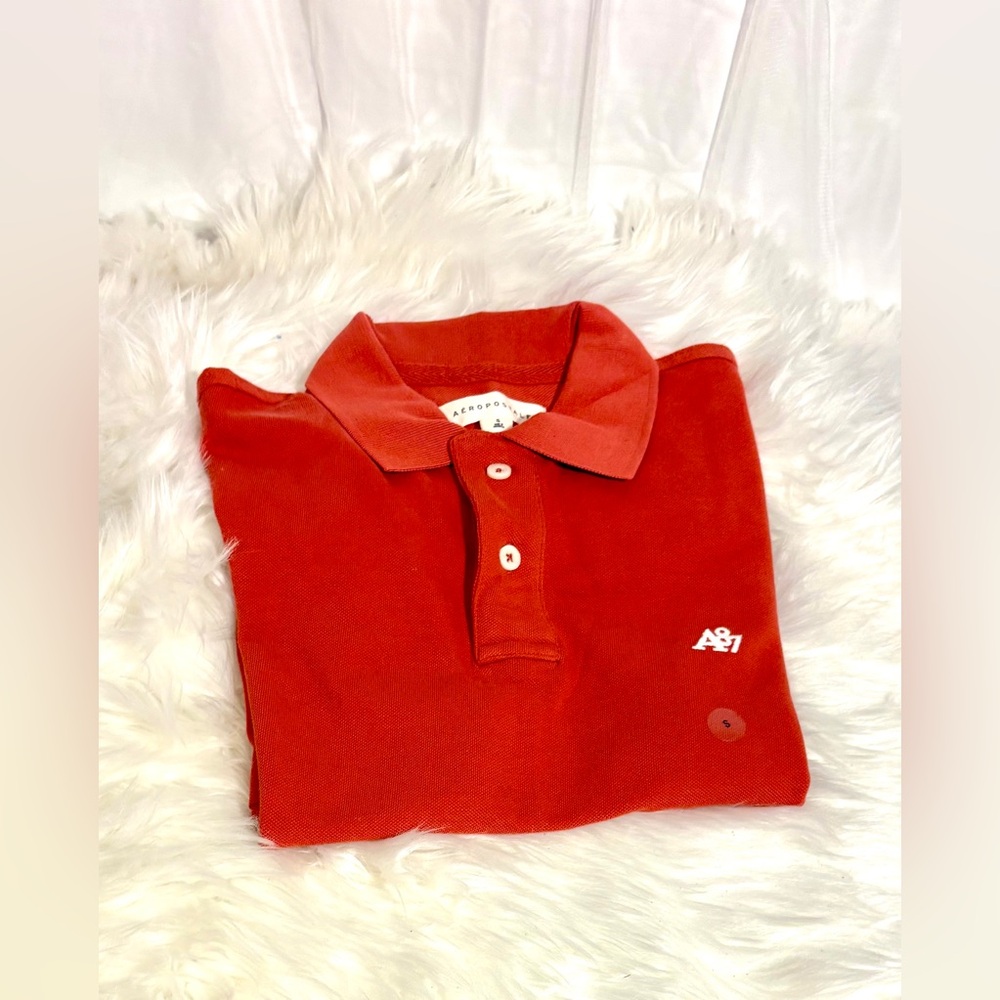 NWOT American Eagle small collared shirt.